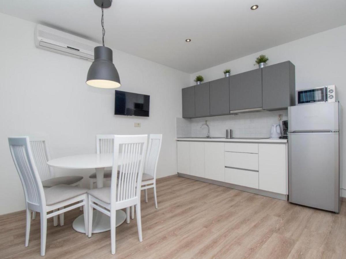 Apartments Antonio Tučepi Buitenkant foto